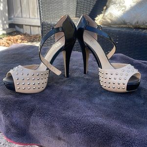 Spiked out cream and black bangers!